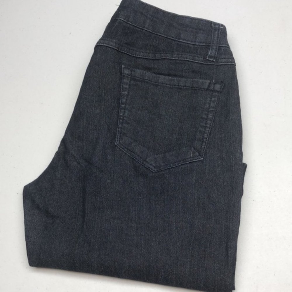 LIKE NEW PREMIUM D. JEANS DARKWASH DENIM 8/29x30 ⭐️